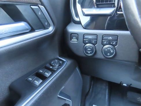 Used 2022 Chevrolet Silverado 1500 LT w/ Convenience Package II AWD/4WD image 30