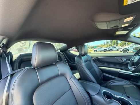 Used 2025 Ford Mustang GT Premium RWD image 27