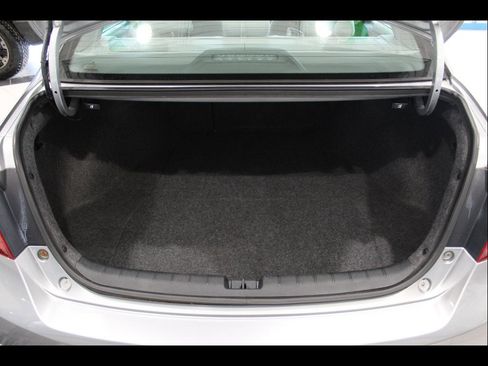 Used 2016 Honda Accord EX image 19