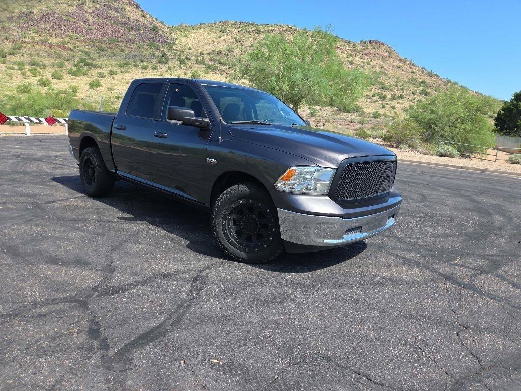 Used 2019 RAM 1500 Classic SLT w/ Luxury Group RWD image 5