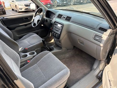 Used 1998 Honda CR-V LX image 11
