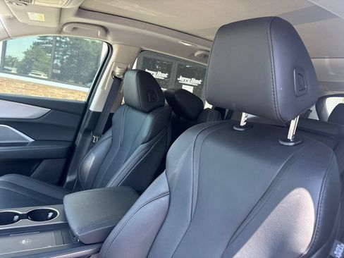 Used 2025 Acura MDX FWD image 3
