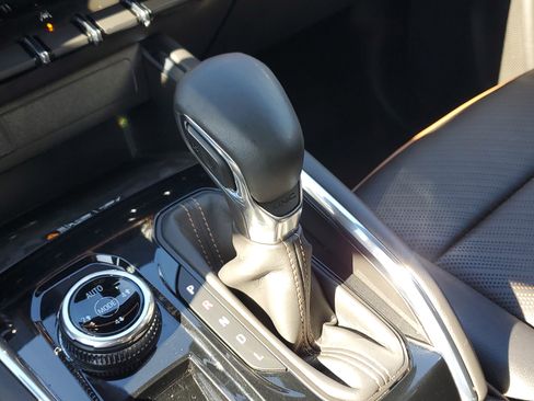 Used 2023 GMC Canyon AT4 w/ AT4 Premium Package image 26