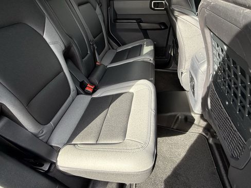 Used 2024 Ford Bronco Black Diamond image 15