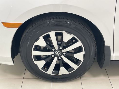 Certified 2025 Honda Odyssey EX-L image 25