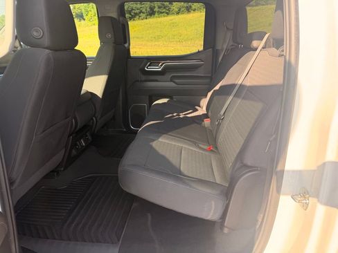 Used 2025 Chevrolet Silverado 1500 LT AWD/4WD image 31