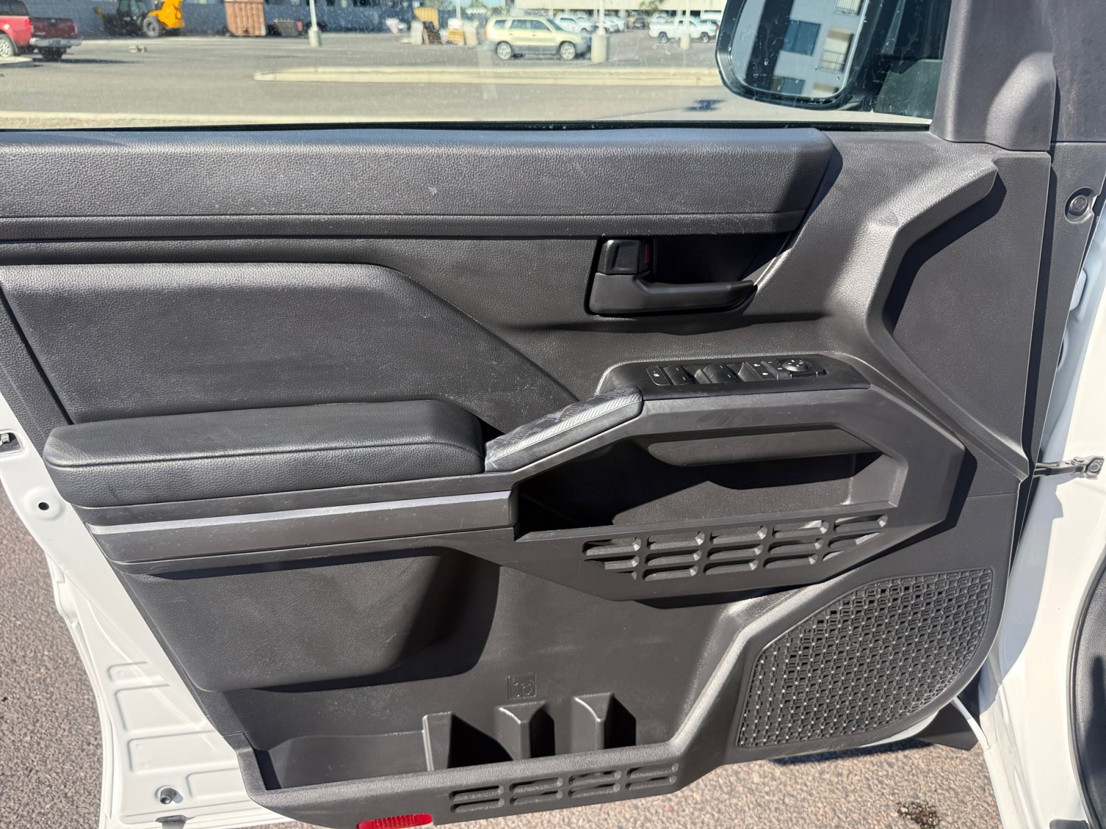 Used 2024 Toyota Tacoma SR5 AWD/4WD image 14