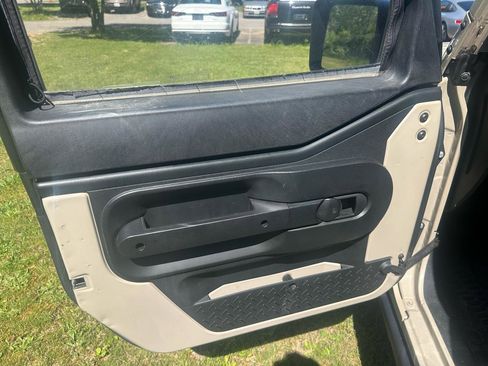 Used 2016 Jeep Wrangler Unlimited Sport AWD/4WD image 11