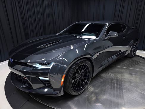 Used 2018 Chevrolet Camaro SS RWD image 44