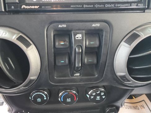Used 2013 Jeep Wrangler Unlimited Sport AWD/4WD image 21