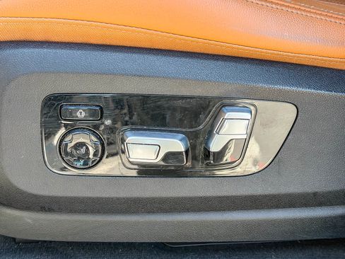 Used 2019 BMW X7 xDrive40i w/ Dynamic Handling Package AWD/4WD image 21