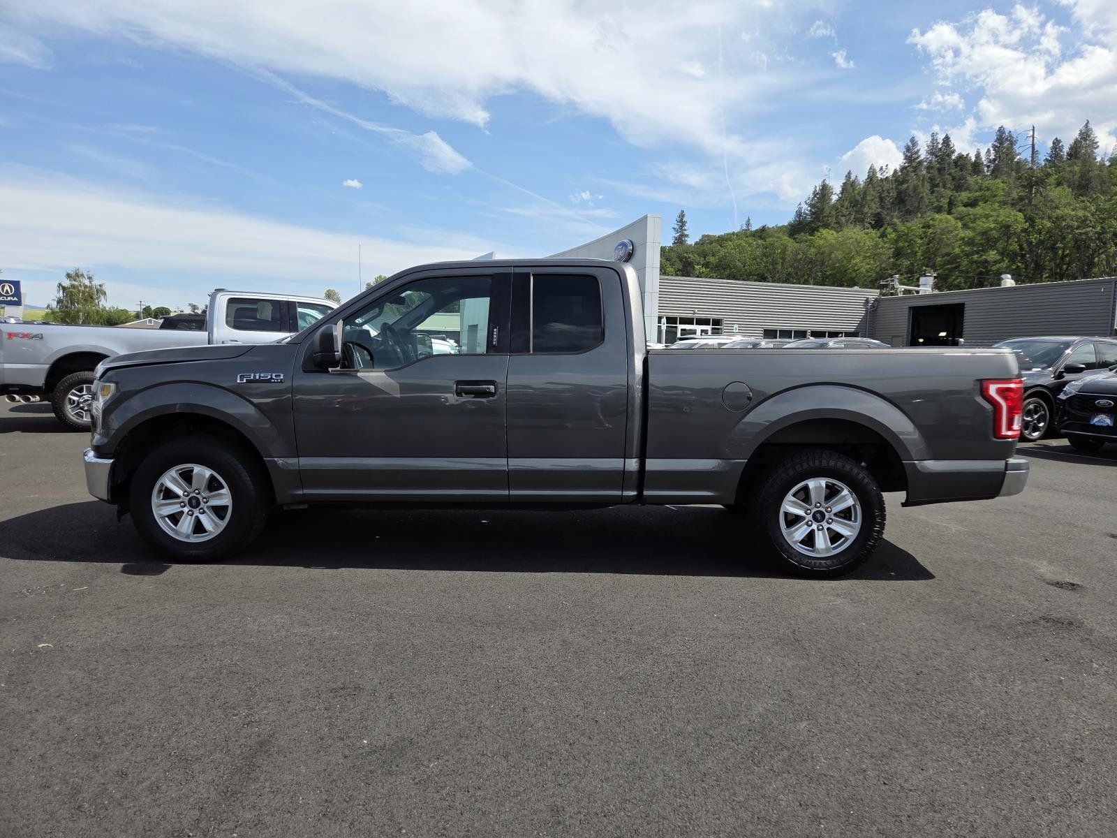 Used 2015 Ford F150 XLT RWD image 8