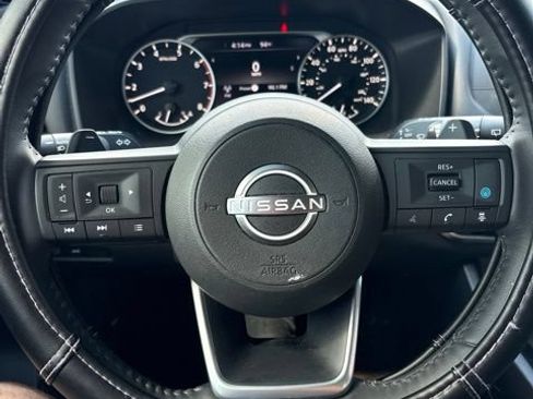 Used 2024 Nissan Rogue SV w/ SV Premium Package AWD/4WD image 8