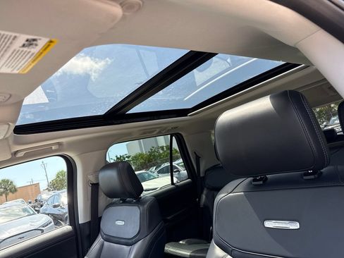 Certified 2025 Ford Expedition Platinum AWD/4WD image 9