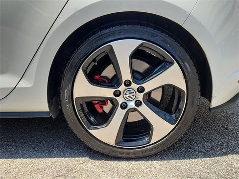 Used 2016 Volkswagen GTI Autobahn image 33