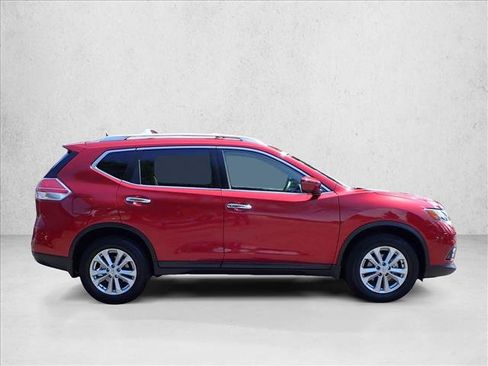 Used 2016 Nissan Rogue SV w/ SV Premium Package AWD/4WD image 5