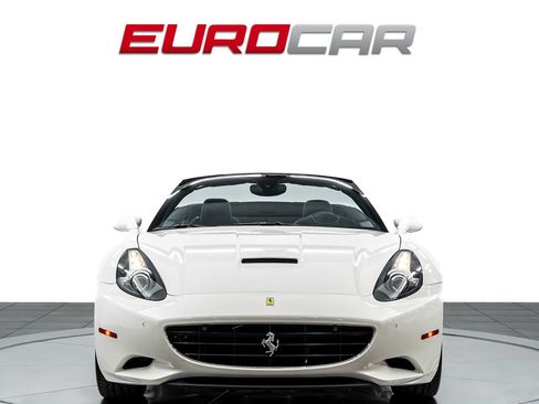 Used 2013 Ferrari California RWD image 10