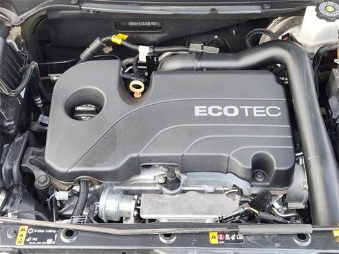 Used 2020 Chevrolet Equinox LS image 30