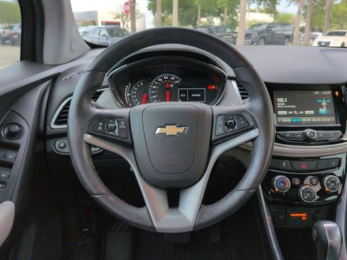 Used 2017 Chevrolet Trax Premier w/ Driver Confidence II Package image 11
