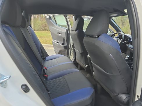 Used 2020 Toyota C-HR XLE image 11