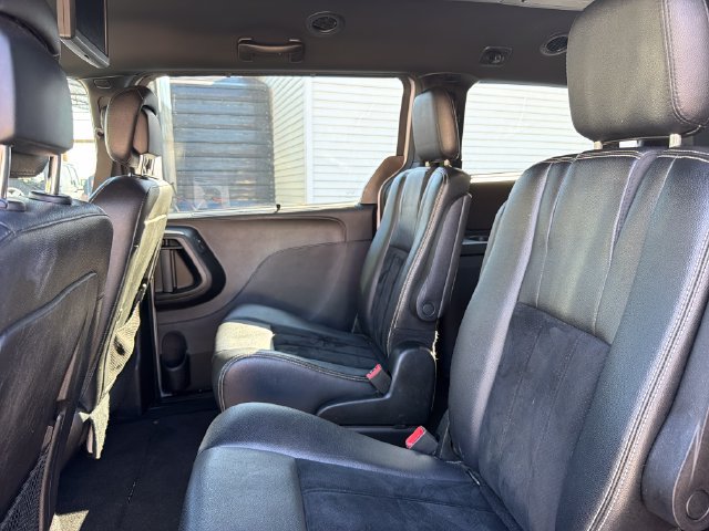 Used 2018 Dodge Grand Caravan SXT w/ Driver Convenience Group FWD image 25