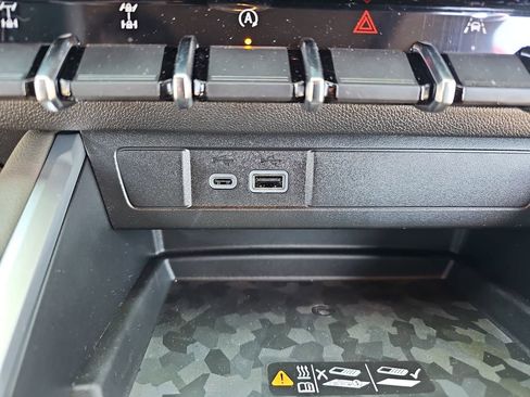 New 2026 Chevrolet Colorado ZR2 w/ Technology Package AWD/4WD image 25