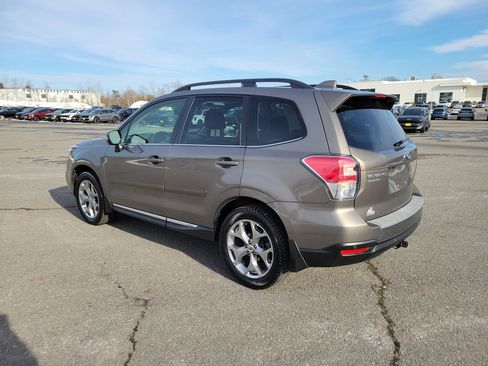 Used 2018 Subaru Forester 2.5i Touring image 7