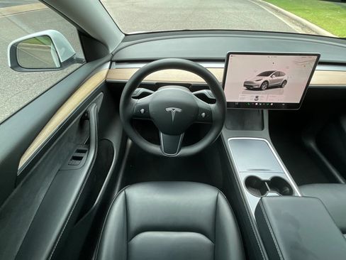 Used 2023 Tesla Model Y Long Range AWD/4WD image 20