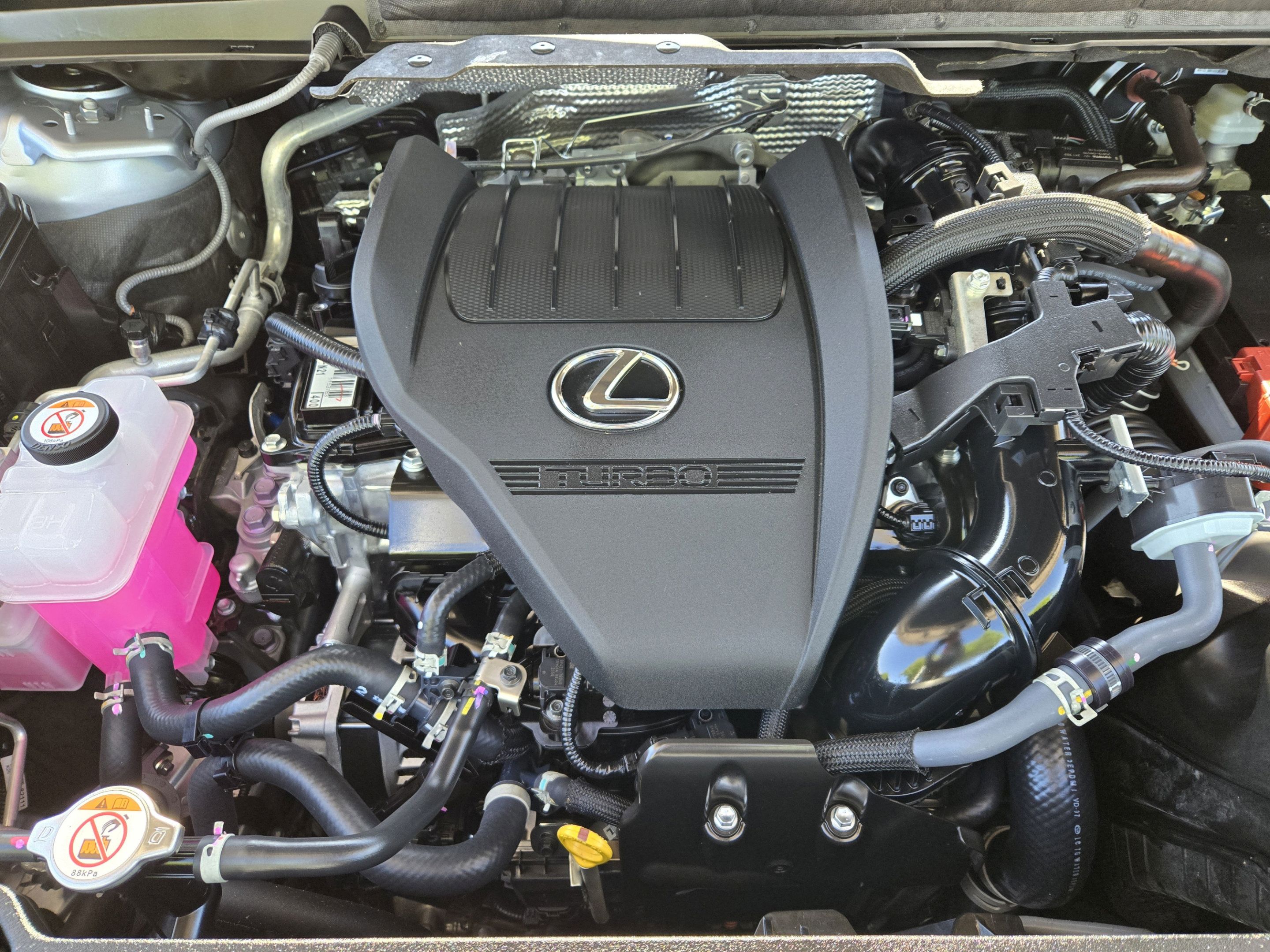 Used 2025 Lexus RX 350 Premium w/ Accessory Package (Z1) FWD image 30