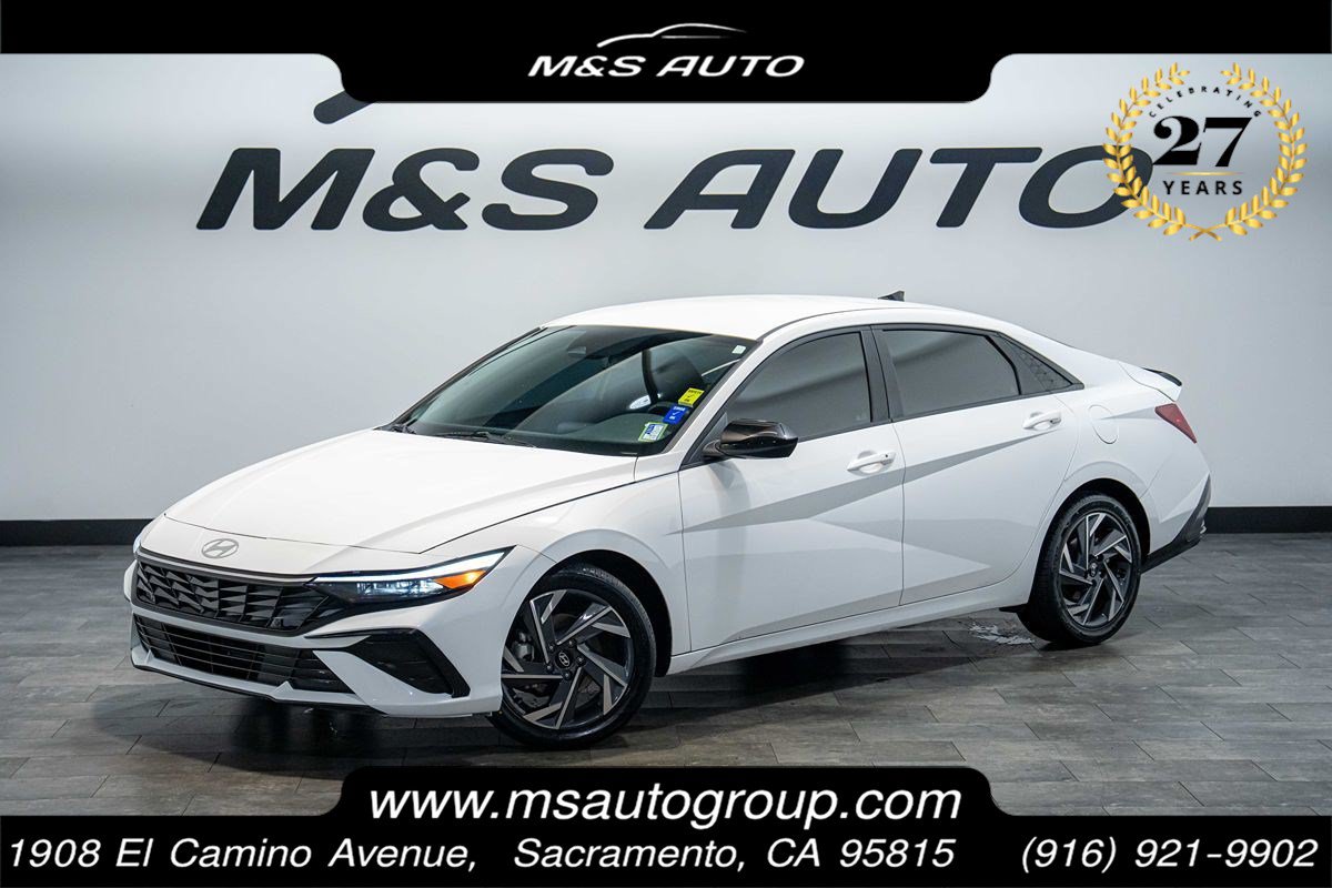 Used 2025 Hyundai Elantra Sport FWD image 1