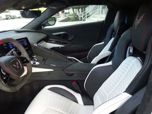 Certified 2023 Chevrolet Corvette Stingray Premium Cpe image 16