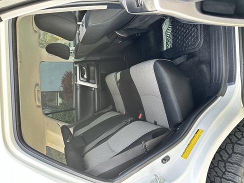 Used 2018 Toyota 4Runner SR5 image 23