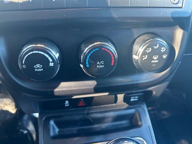 Used 2016 Jeep Patriot Sport w/ Power Value Group AWD/4WD image 13