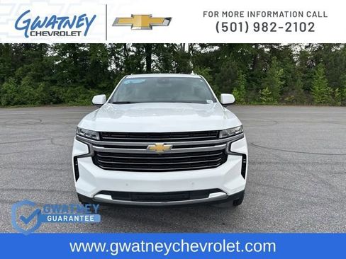 Used 2024 Chevrolet Tahoe LT w/ LT Signature Package AWD/4WD image 2