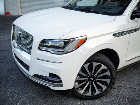 Used 2023 Lincoln Navigator L Reserve AWD/4WD image 2