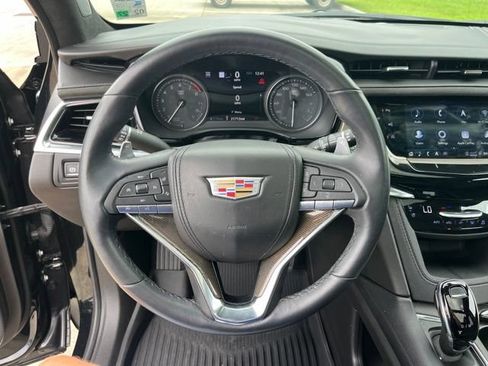 Used 2023 Cadillac XT6 Sport w/ Platinum Package AWD/4WD image 19