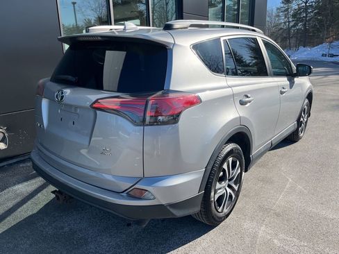 Used 2016 Toyota RAV4 LE image 7