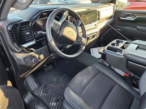 Used 2024 Chevrolet Silverado 1500 LT image 8