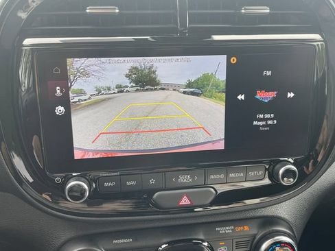 Used 2023 Kia Soul S FWD image 20