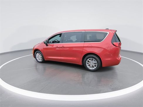 New 2026 Chrysler Voyager LX image 5