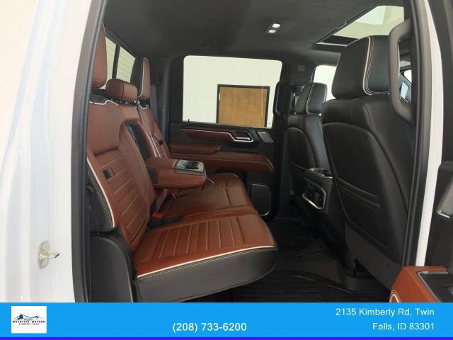 Used 2024 GMC Sierra 3500 Denali Ultimate AWD/4WD image 28