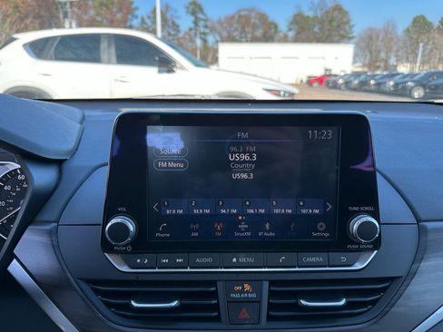 Used 2024 Nissan Altima 2.5 SV image 12