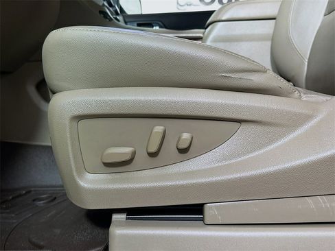 Used 2020 GMC Yukon SLT w/ HD Trailering Package image 23