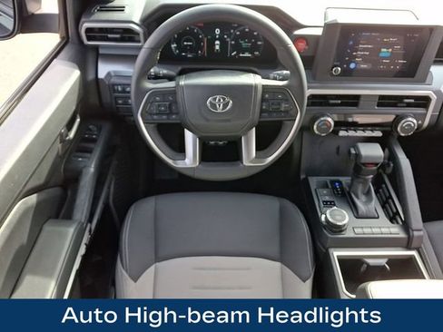 Used 2025 Toyota Tacoma TRD Sport image 15