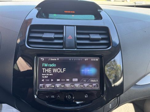 Used 2015 Chevrolet Spark LT image 21