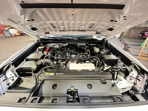 Used 2025 Toyota 4Runner SR5 image 31