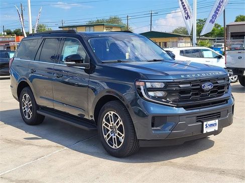 New 2025 Ford Expedition Active image 11