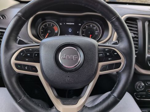 Used 2017 Jeep Cherokee High Altitude image 16