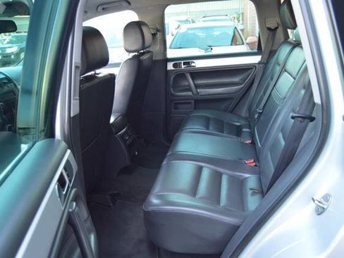 Used 2009 Volkswagen Touareg VR6 image 44