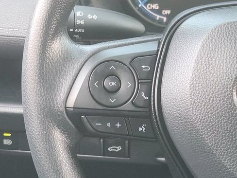 Used 2025 Toyota RAV4 XLE AWD/4WD image 29